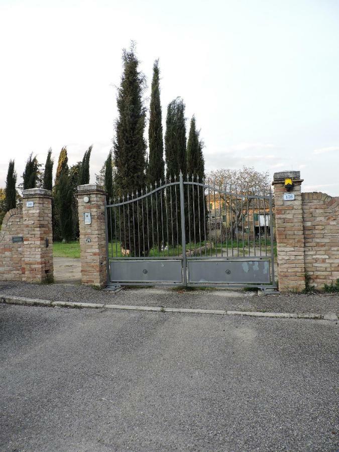 Affittacamere L'Aia di Argia Ponte a Tressa Esterno foto